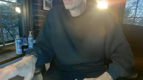 Snapshot of nfgwholoves2cum chatting on 11.02.25 NFG Nice Friendly Guy Dick online show from 11.02.25