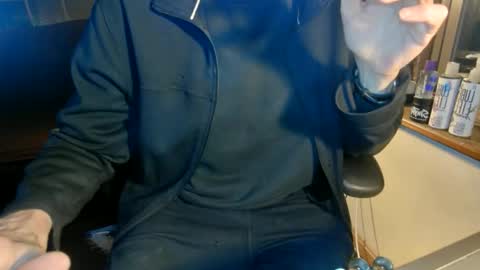 Snapshot of nfgwholoves2cum chatting on 11.04.25 NFG Nice Friendly Guy Dick online show from 11.04.25