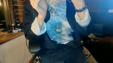 Snapshot of nfgwholoves2cum chatting on 11.14.25 NFG Nice Friendly Guy Dick online show from 11.14.25