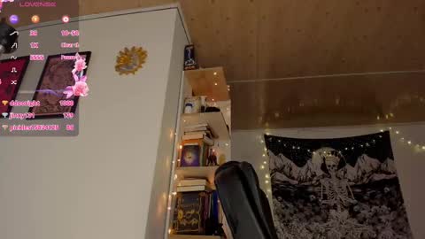 Snapshot of nia_blaze chatting on 02.18.25 Nia online show from 02.18.25