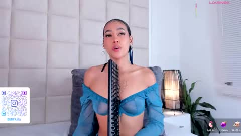 Snapshot of nia_bunny chatting on 09.29.25 Nia online show from 09.29.25