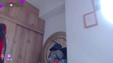 Mia online show from 02.20.26