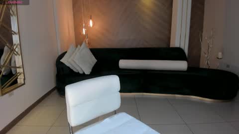 SQUIRTER DOLL    online show from 10.10.25