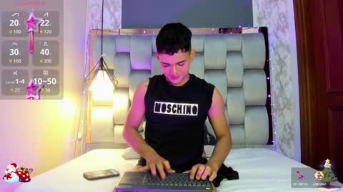 Snapshot of niall_falcon chatting on 12.13.24 Niall online show from 12.13.24