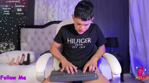 Snapshot of niall_falcon chatting on 02.01.25 Niall online show from 02.01.25