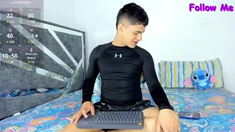 Snapshot of niall_falcon chatting on 02.12.25 Niall online show from 02.12.25