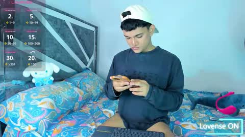 Snapshot of niall_falcon chatting on 09.25.25 Niall online show from 09.25.25