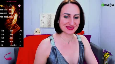niasmithh online show from 02.22.25