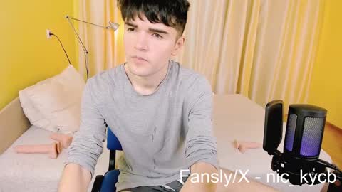 Snapshot of nic_ky chatting on 12.10.24 Nick PVT is open FanslyTwitter - Nic kycb online show from 12.10.24