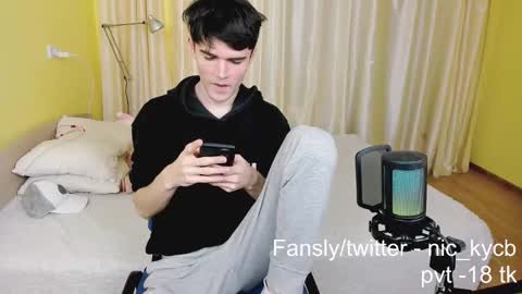 Snapshot of nic_ky chatting on 12.19.24 Nick PVT is open FanslyTwitter - Nic kycb online show from 12.19.24