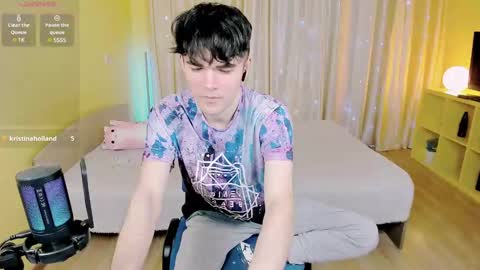 Snapshot of nic_ky chatting on 01.28.25 Nick PVT is open FanslyTwitter - Nic kycb online show from 01.28.25