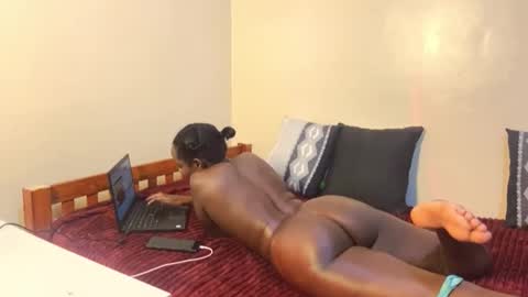 nicahstar online show from 04.17.26