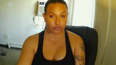 Snapshot of niccibaby chatting on 10.01.25 Nicci babyyy online show from 10.01.25