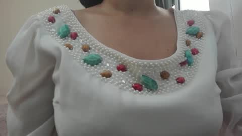 Snapshot of nicebrown chatting on 10.29.25 Sfora online show from 10.29.25