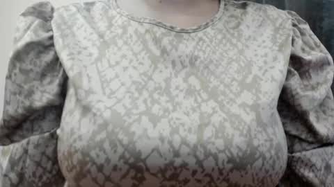 Snapshot of nicebrown chatting on 10.30.25 Sfora online show from 10.30.25