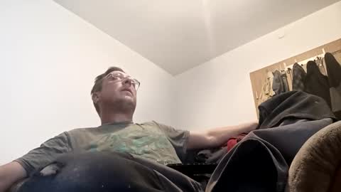 Snapshot of nicefuck0077 chatting on 10.31.25 nicefuck0077 online show from 10.31.25