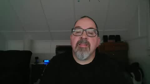 Snapshot of niceguy7208 chatting on 11.04.25 niceguy7208 online show from 11.04.25