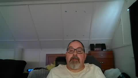 Snapshot of niceguy7208 chatting on 07.26.26 niceguy7208 online show from 07.26.26