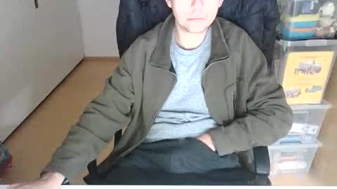 Snapshot of niceguyflo chatting on 12.16.25 NiceGuyFlo online show from 12.16.25