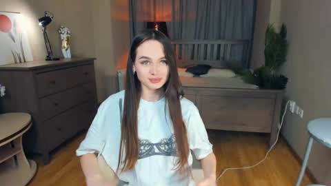 Nicole online show from 01.05.26