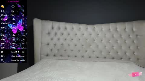 Snapshot of nichole_bree chatting on 09.17.25 Nichole online show from 09.17.25