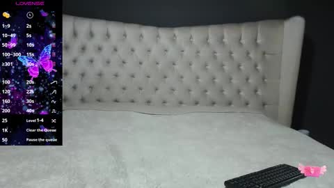 Snapshot of nichole_bree chatting on 09.20.25 Nichole online show from 09.20.25