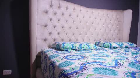 Snapshot of nichole_bree chatting on 10.27.25 Nichole online show from 10.27.25