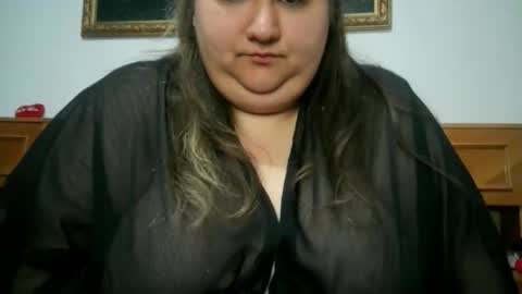Snapshot of nicholle chatting on 04.29.26 Nicholle online show from 04.29.26