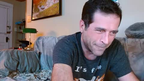 Snapshot of nichous77 chatting on 12.12.24 Nick online show from 12.12.24