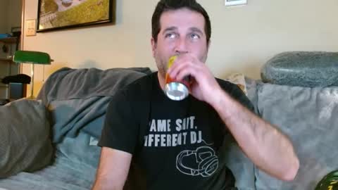 Snapshot of nichous77 chatting on 12.14.24 Nick online show from 12.14.24