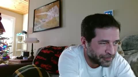 Snapshot of nichous77 chatting on 12.20.24 Nick online show from 12.20.24