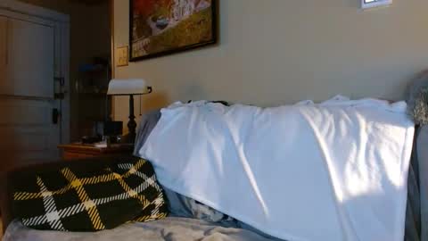 Snapshot of nichous77 chatting on 01.12.25 Nick online show from 01.12.25