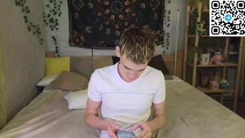 Snapshot of nick_win chatting on 11.15.25 Nick online show from 11.15.25