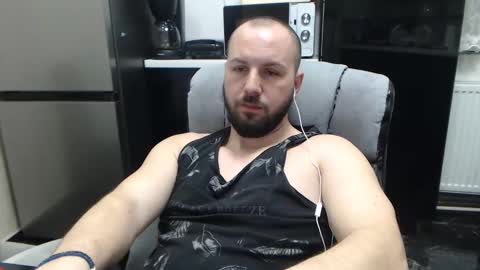 Julian online show from 02.04.25