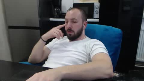 Julian online show from 02.04.26