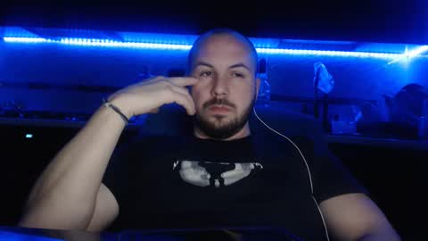 Julian online show from 04.03.26