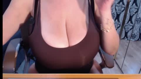 Nicky online show from 10.22.25