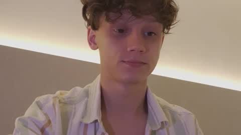 Snapshot of nicky_neal chatting on 10.17.25 Nicky Neal online show from 10.17.25