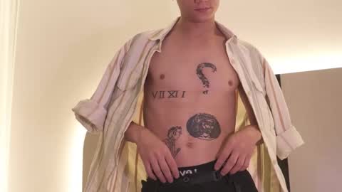 Snapshot of nicky_neal chatting on 11.05.25 Nicky Neal online show from 11.05.25