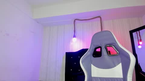 nicky_pop online show from 10.10.25