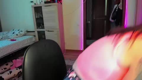 Nicky Weekends online show from 02.09.25