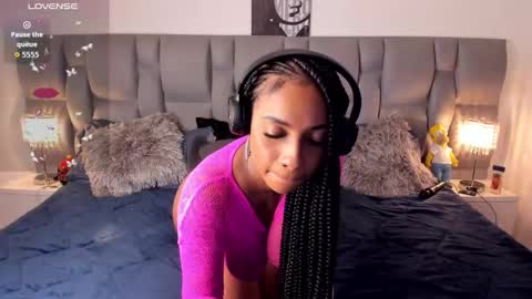 Snapshot of nickytouse chatting on 02.14.26 Nicky online show from 02.14.26