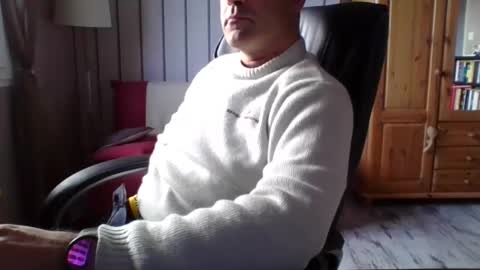 Snapshot of nico82_fr chatting on 11.30.25 nico82_fr online show from 11.30.25