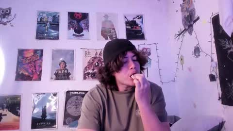 Snapshot of nico_bulge chatting on 09.22.25 Nicols online show from 09.22.25
