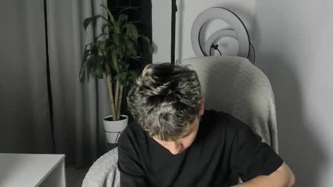 Nico  online show from 12.14.25