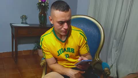 Snapshot of nicogentle chatting on 06.25.26 Nico Gentle online show from 06.25.26