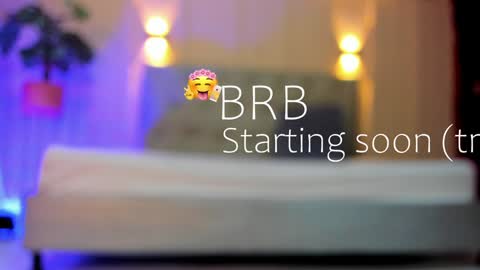 Snapshot of nicol_snow chatting on 12.19.24 Your baby Nicol online show from 12.19.24