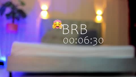 Snapshot of nicol_snow chatting on 12.20.24 Your baby Nicol online show from 12.20.24