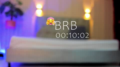 Snapshot of nicol_snow chatting on 12.29.24 Your baby Nicol online show from 12.29.24