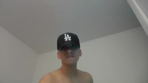 Snapshot of nicolas3978 chatting on 11.18.25 Mateo online show from 11.18.25